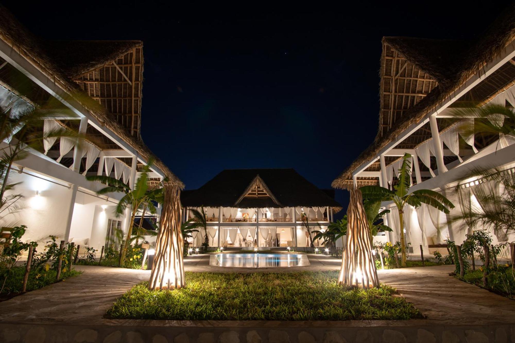 Rafiki Tamu Residential Resort Ватаму Екстериор снимка