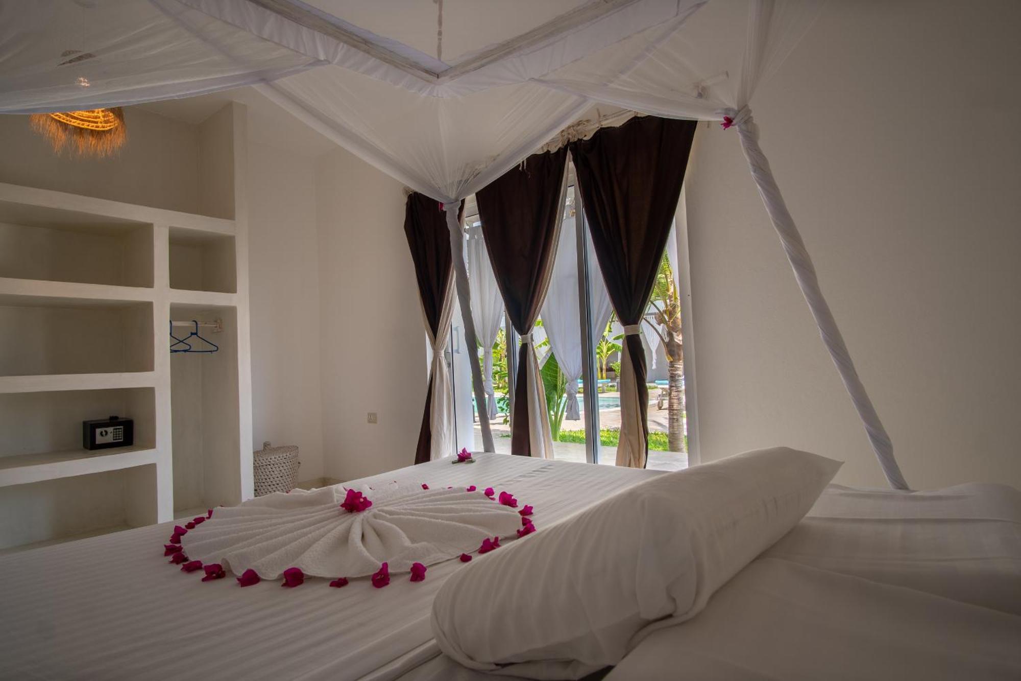 Rafiki Tamu Residential Resort Ватаму Екстериор снимка