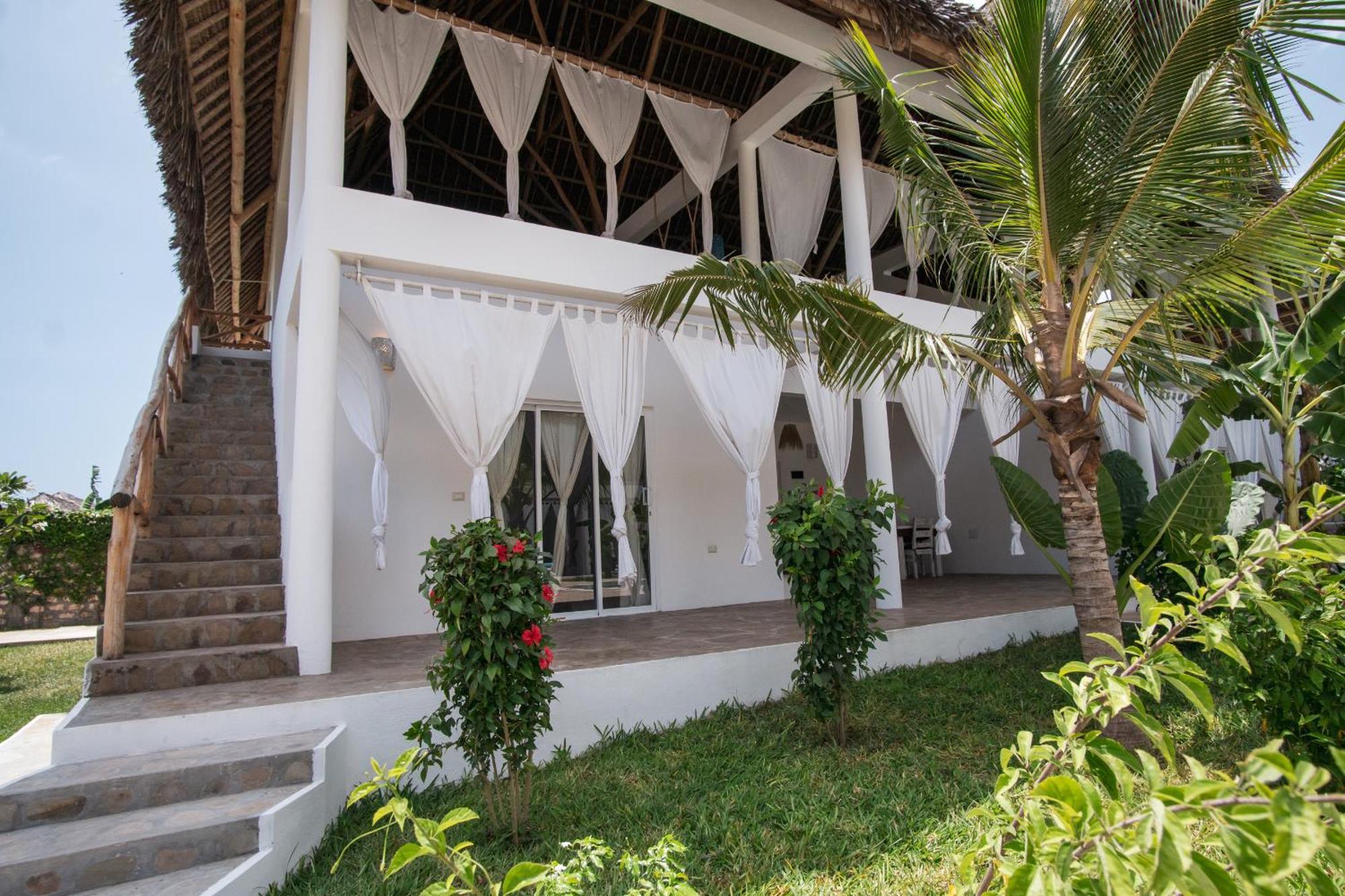 Rafiki Tamu Residential Resort Ватаму Екстериор снимка